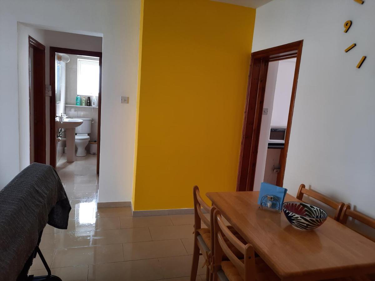 Large Apt 2 Bedrooms Sea View & 2 Balconies Larnaka Exterior foto